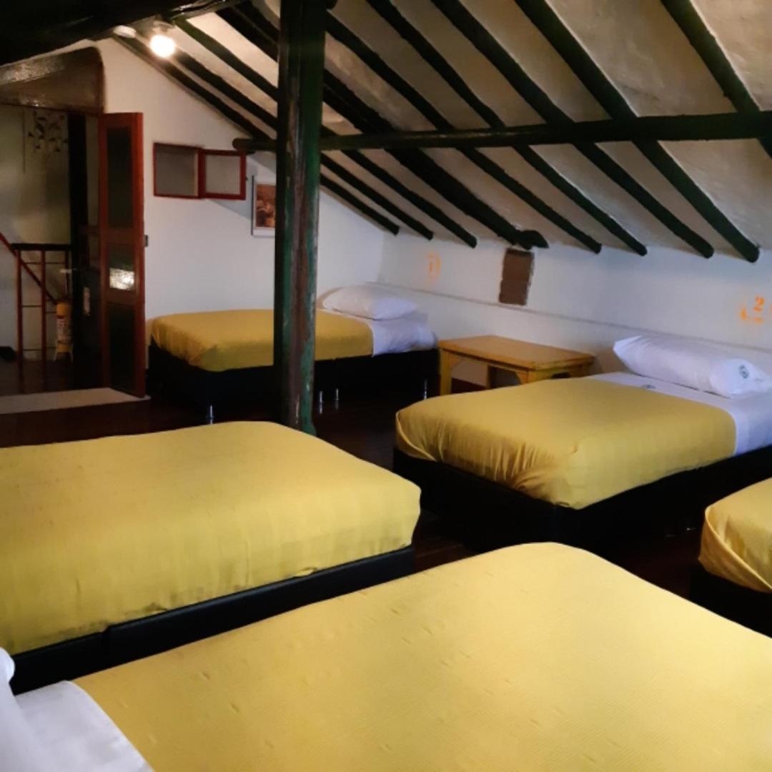 Cedron Hostel Bogota Bagian luar foto