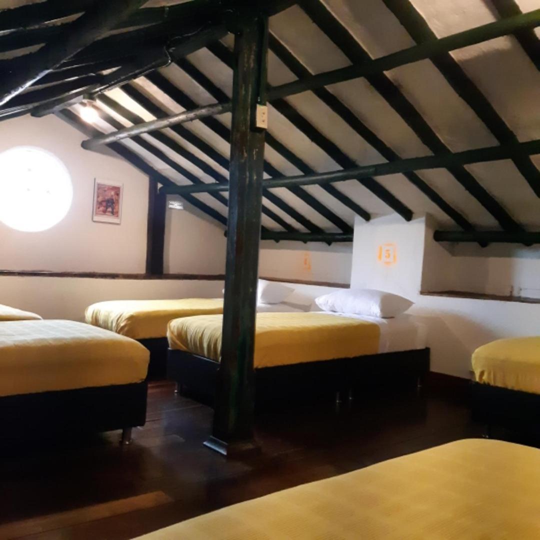 Cedron Hostel Bogota Bagian luar foto