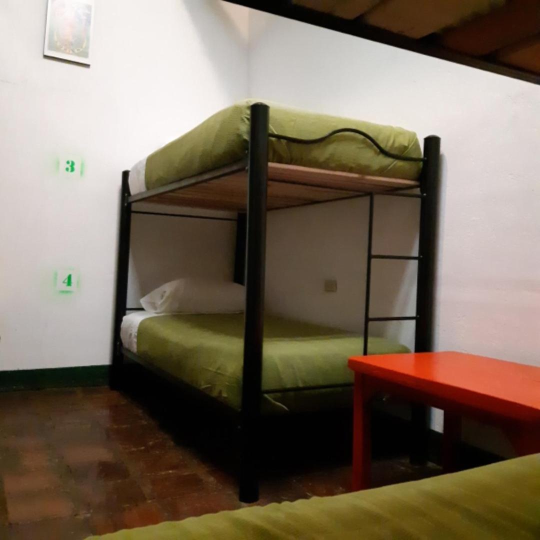Cedron Hostel Bogota Bagian luar foto